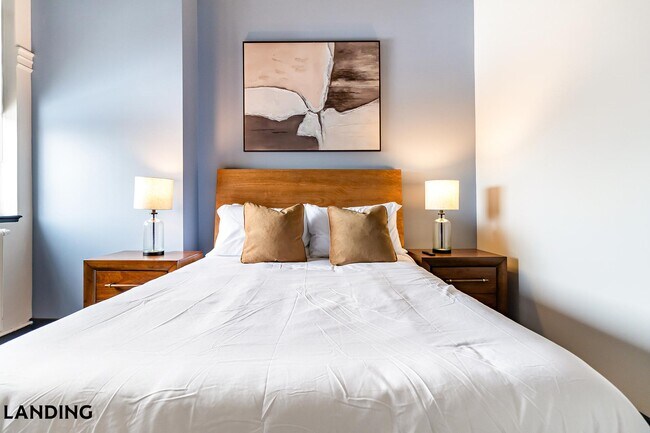 Building Photo - 55 Elm St