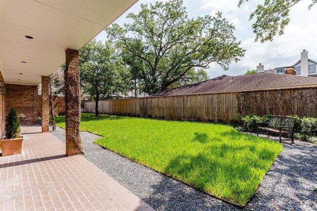 Building Photo - 3822 Overbrook Ln