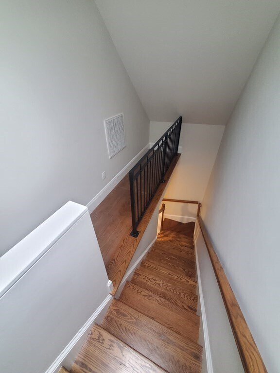 Building Photo - 47 Coffey St