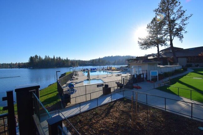 Building Photo - Newly Remodeled Lake of the Pines Home