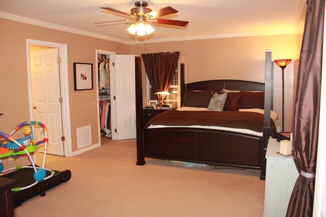 Building Photo - 3BR/ 2BA One-level Home in West Hills, Fenced Backyard