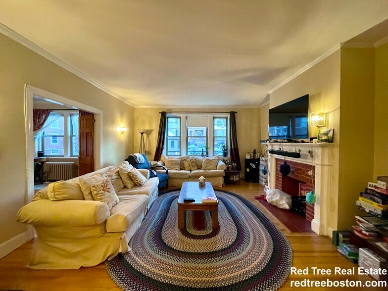 Building Photo - 119 Winthrop Rd