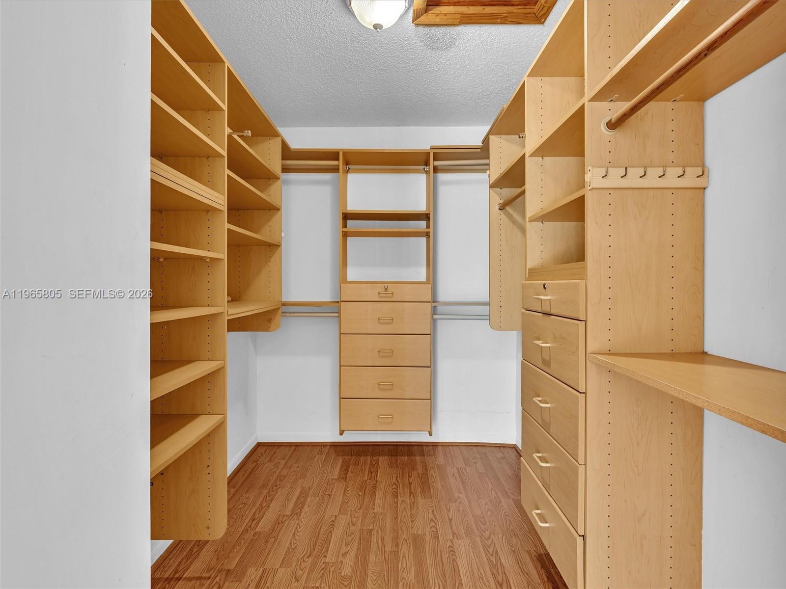 Building Photo - 240 SW 15th Rd