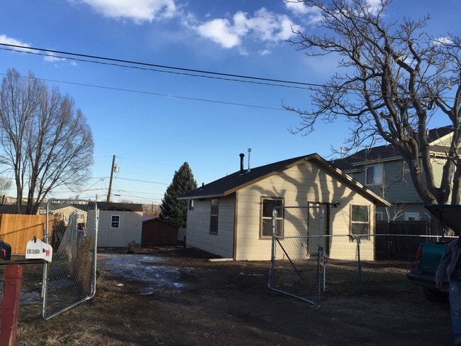 Primary Photo - 1170 S Navajo St