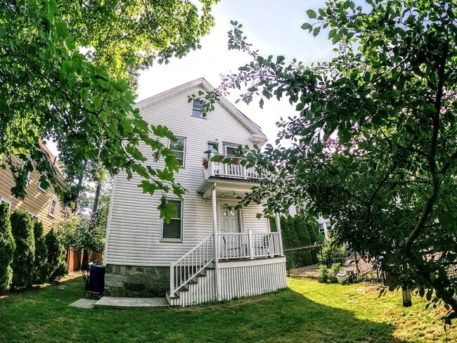 Building Photo - 176 Poplar St