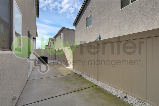 Building Photo - 3843 Bridgemeadow Way