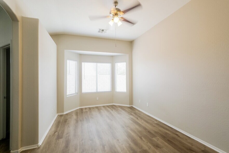 Building Photo - 3510 W Thurman Dr