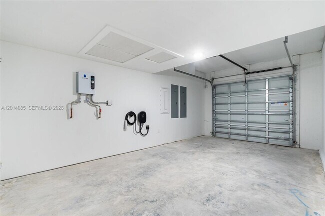 Building Photo - 14584 SW 261 St Ter