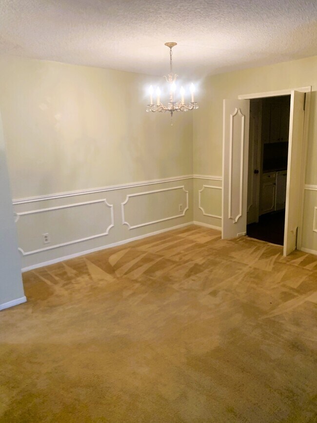 Building Photo - 5050 Ambassador Way
