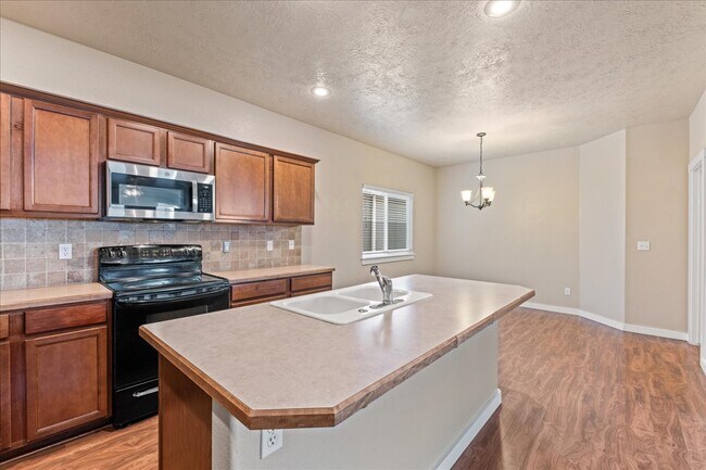 Building Photo - 115 W Lava Falls Dr
