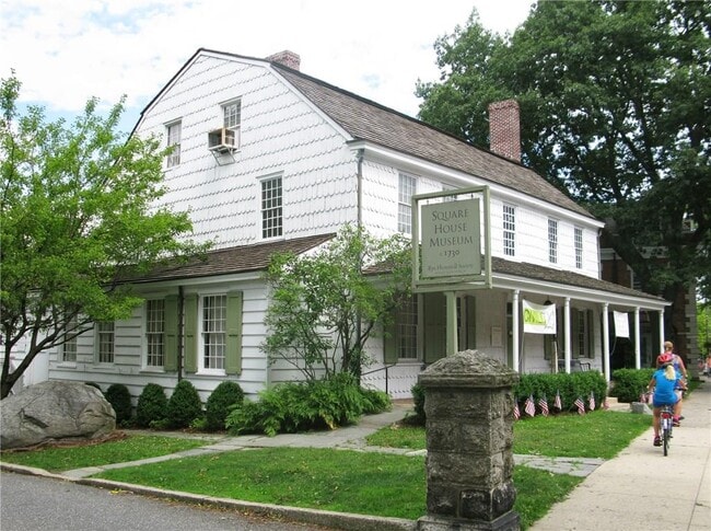 Building Photo - 100 Theodore Fremd Ave