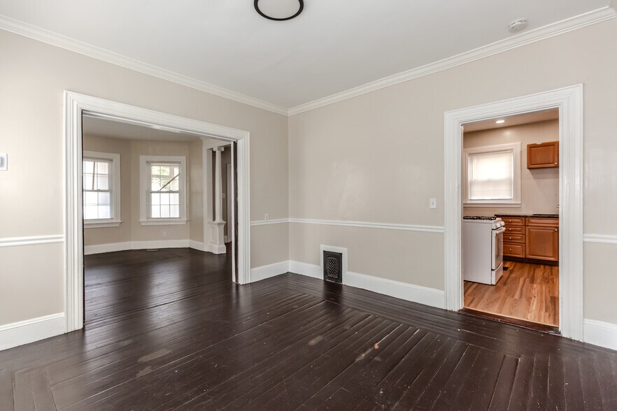 Building Photo - 173 Oakland Ave