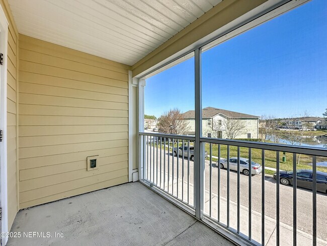 Building Photo - 218 Larkin Pl