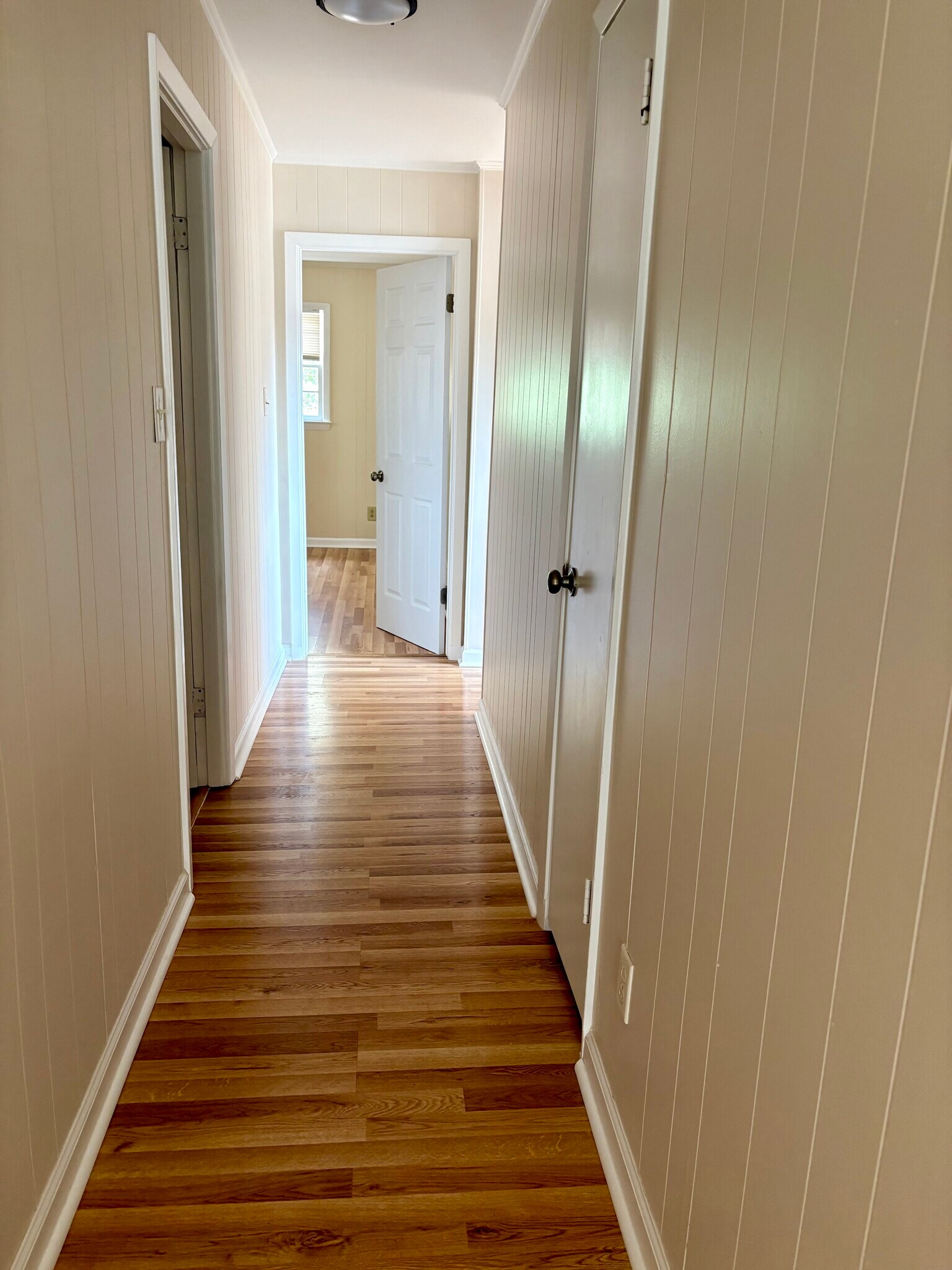 Building Photo - 136 Ski Crest Park