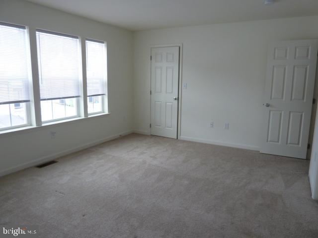 Building Photo - 860 Champions Dr