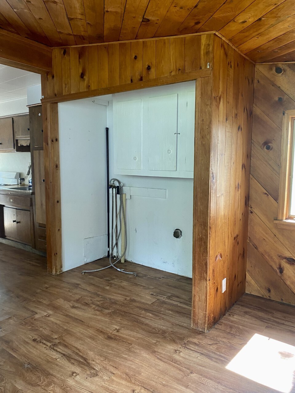 Building Photo - 113 Pleasant St