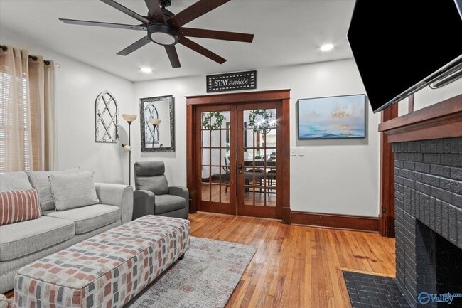 Building Photo - 603 Prospect Dr SE