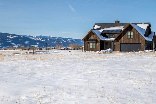 Building Photo - 326 Royal Elk Cir