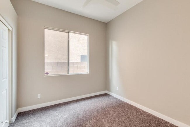 Building Photo - Remodeled 3-bedroom in Chandler