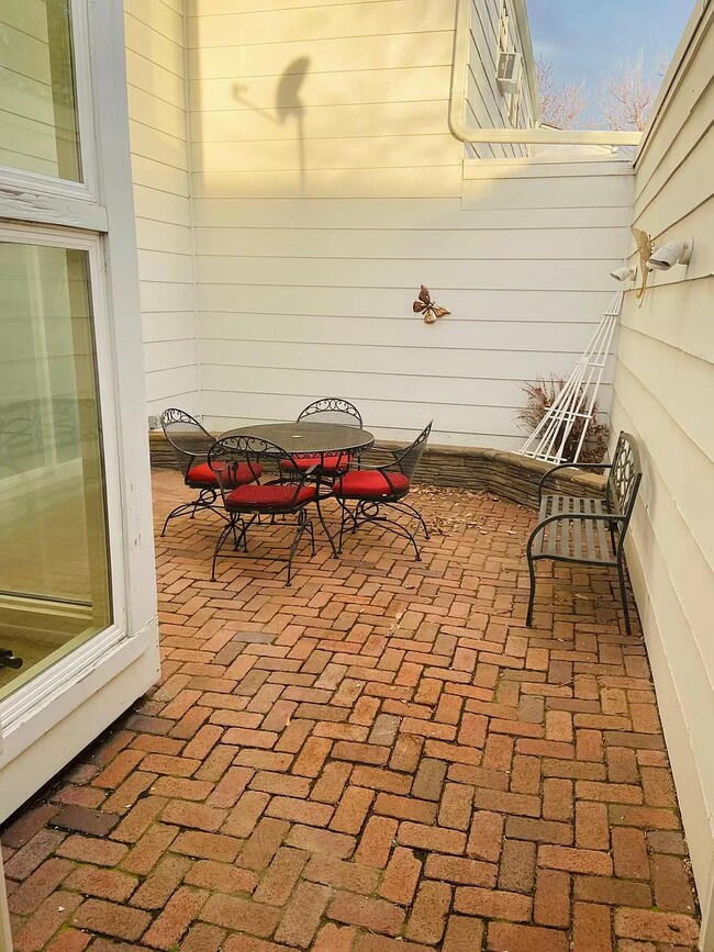 Courtyard - 3268 S Oneida Way