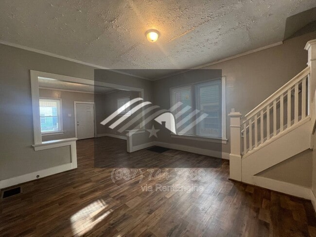 Building Photo - 1023 Clover St