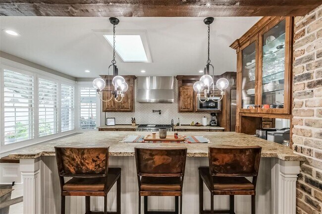 Building Photo - 8638 Oakford Dr