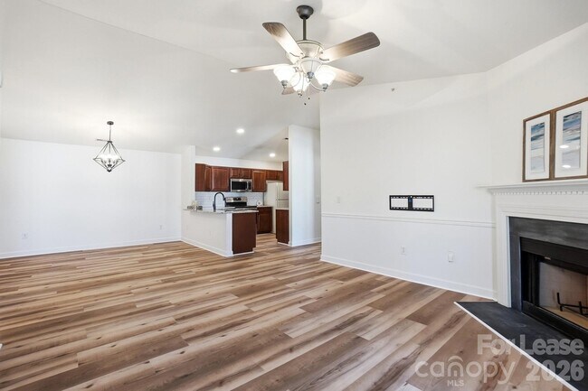 Building Photo - 17122 Red Feather Dr