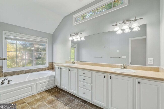 Building Photo - 1362 Cartecay Dr NE