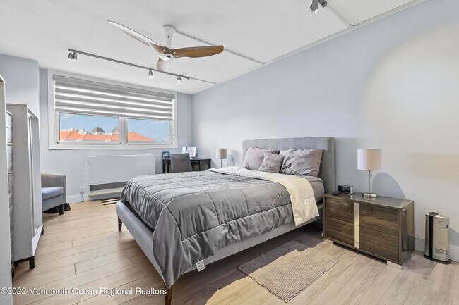 Building Photo - 675 Ocean Ave N