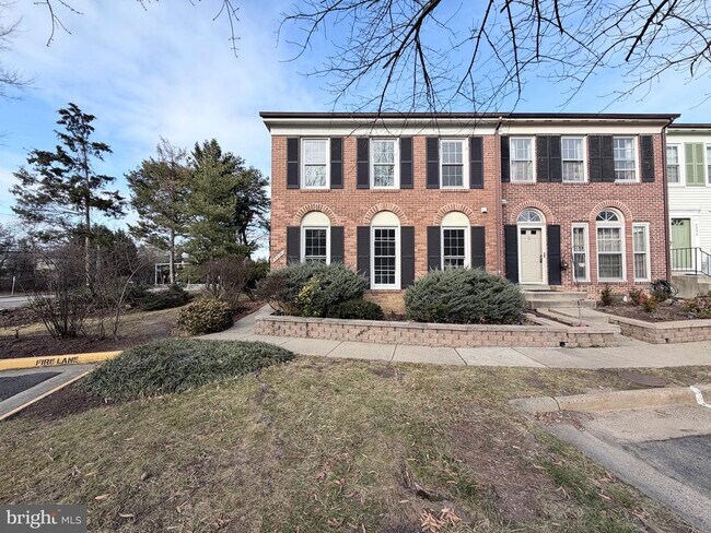 Building Photo - 5900 Parenham Way