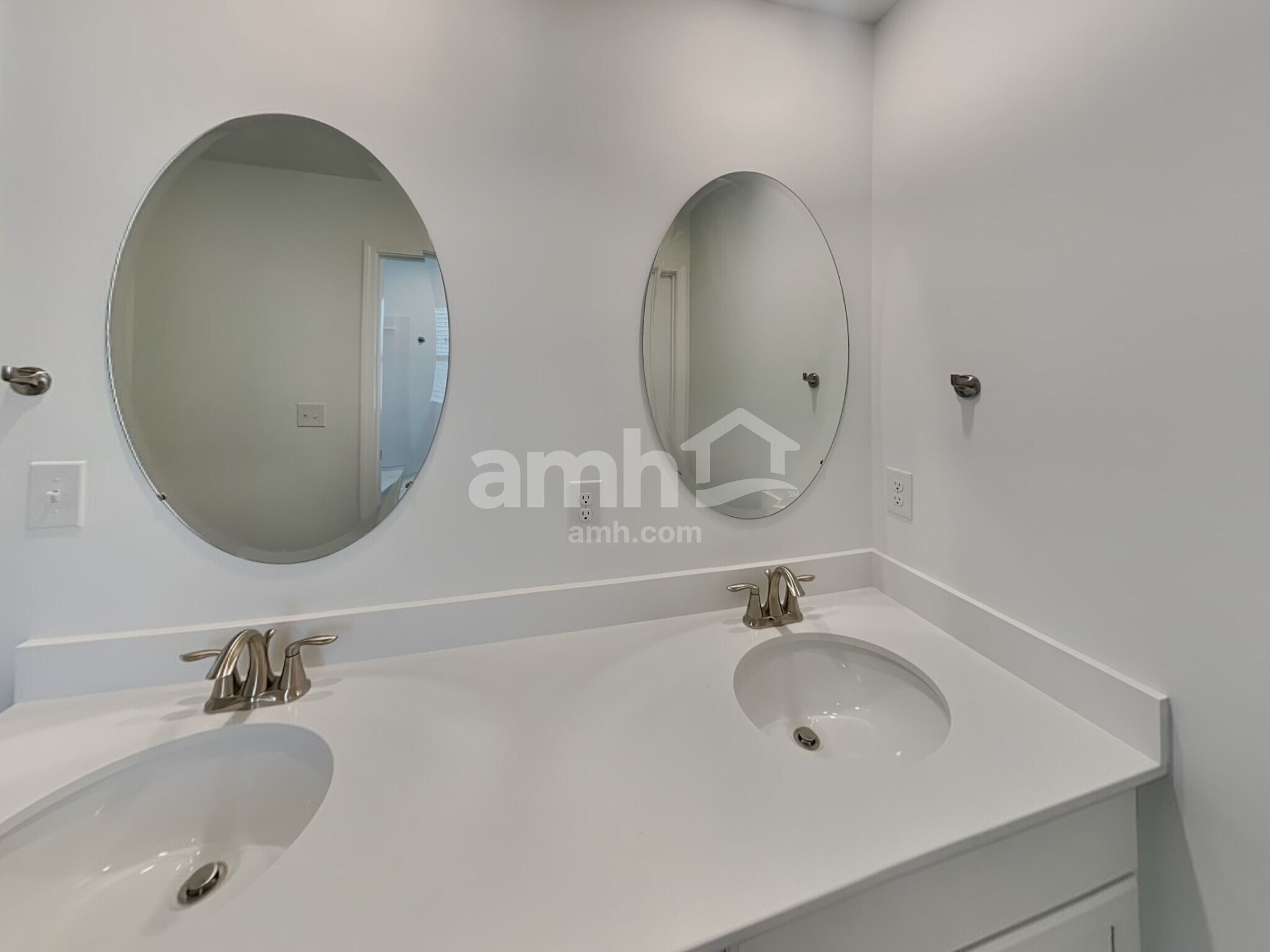 Building Photo - 207 Argea Dr