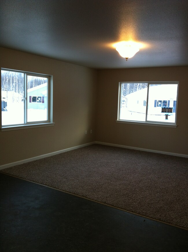 Building Photo - 2341 W Eagles Nest Cir