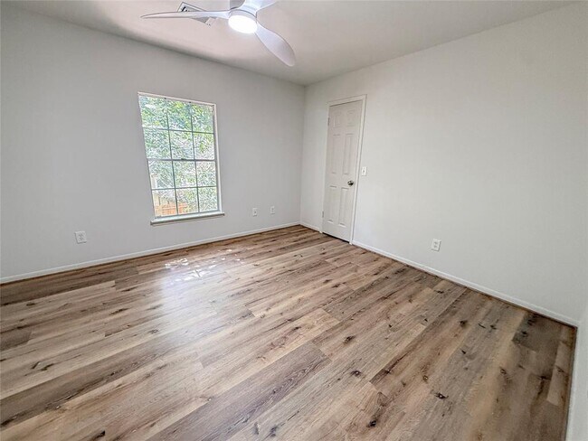 Building Photo - 150 Rushwing Pl