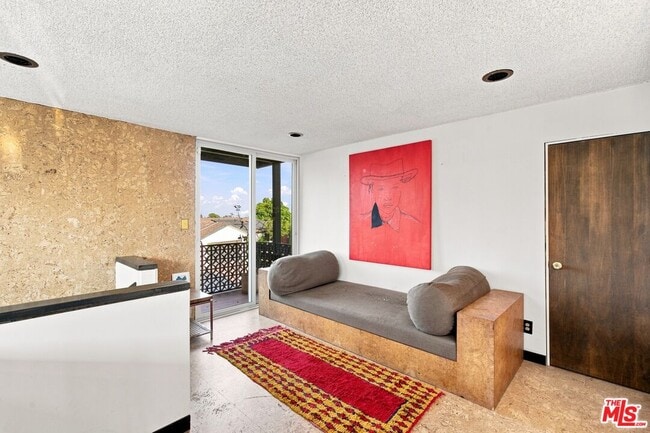 Building Photo - 936 Fortune Way