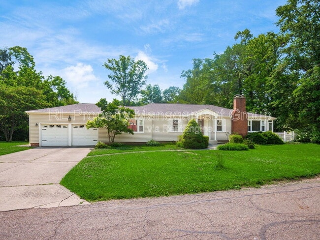 Building Photo - 2517 Minerva Lake Rd