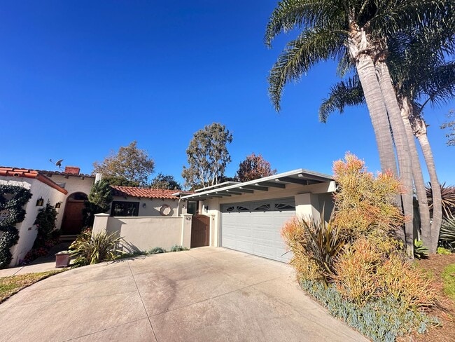 Building Photo - The Bluffs Newport Beach - House for Lease