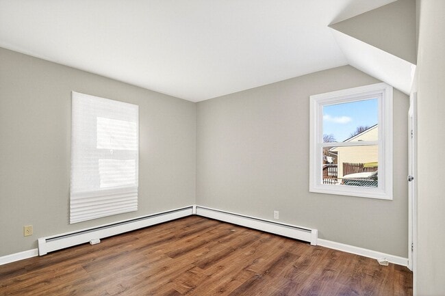 Building Photo - 24 Steinhardt Ave