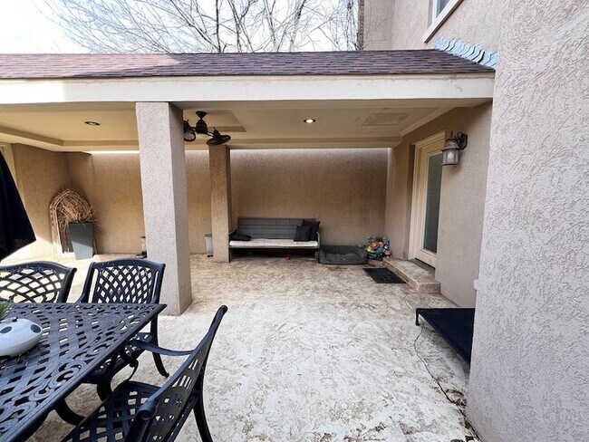 Building Photo - 37 Lafayette Pl