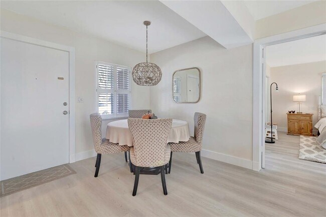 Building Photo - 3755 S School Ave