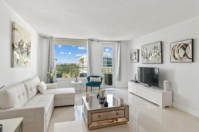 Building Photo - 3450 S Ocean Blvd