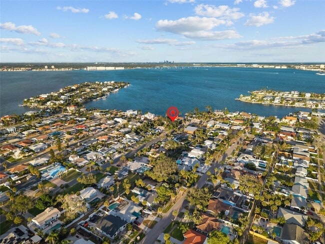 Building Photo - 284 44th Ave