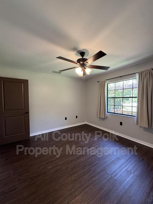 Building Photo - 8601 Sunnydale Ln