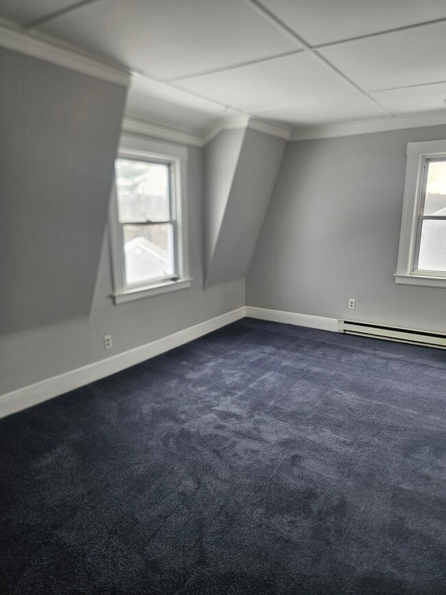 Building Photo - 388 Hubbard St