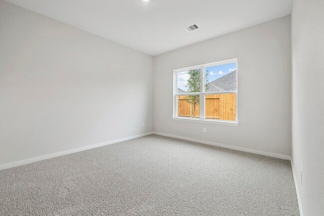 Building Photo - 5910 Peony Pl