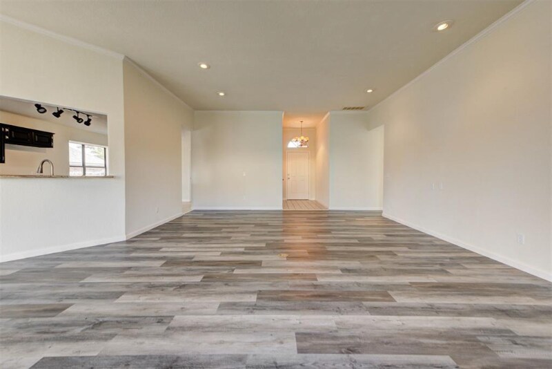 Building Photo - 8125 Jason Dr