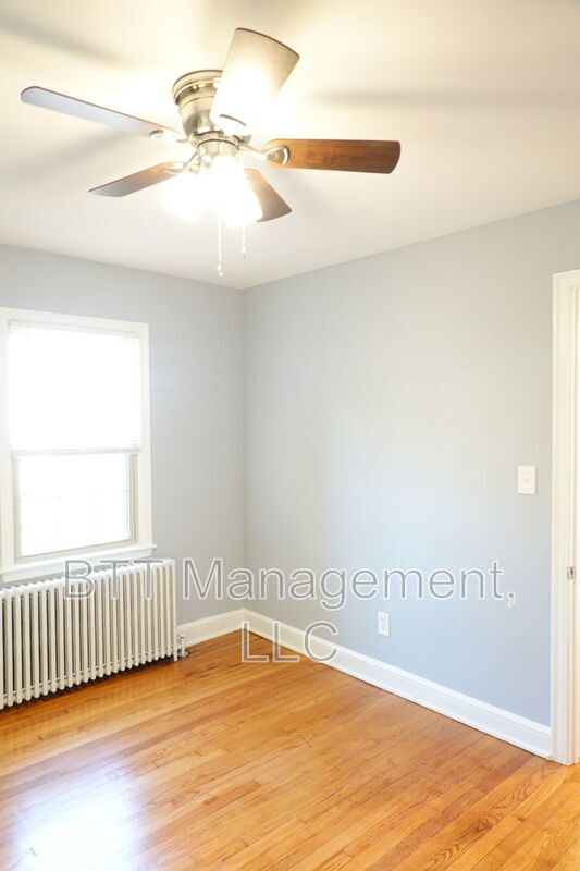 Building Photo - 310 Domer Ave