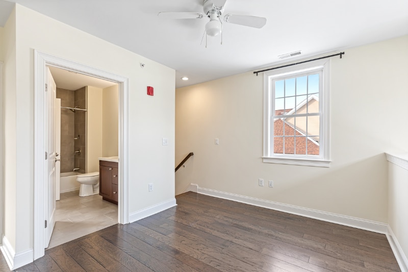 Building Photo - 70 Endicott St