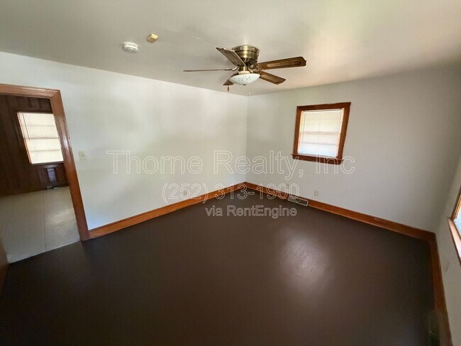Building Photo - 1425 Hargrove St