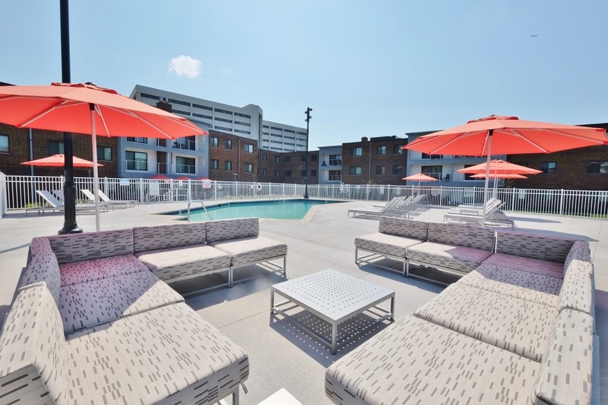 Building Photo - Shelard Village Apartments