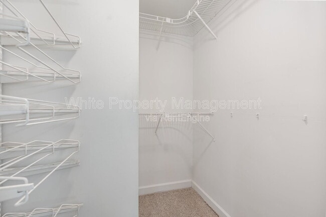 Building Photo - 2516 Cranbrook Ln